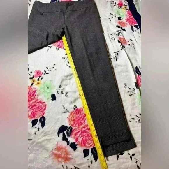 Lisette L Gray/Blk Pull On Ankle Pant‎ w/metallic trim Women's Size 10 - Picture 7 of 8